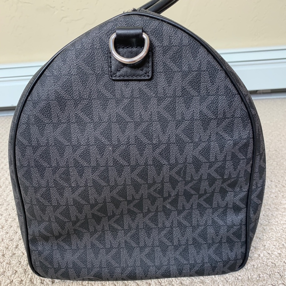 AUTHENTIC Michael Kors duffel bag - Picture 2 of 8